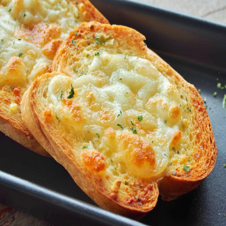 Garlic Bread with Cheese Sissios Brights Grove